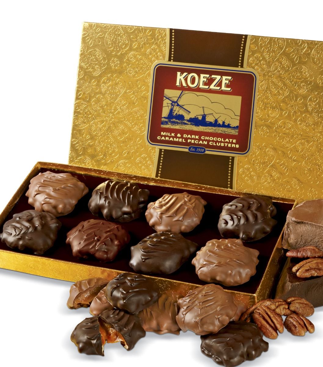 カメルーン産　ゴライアス Milk and Dark Chocolate Pecan Clusters | Koeze Direct